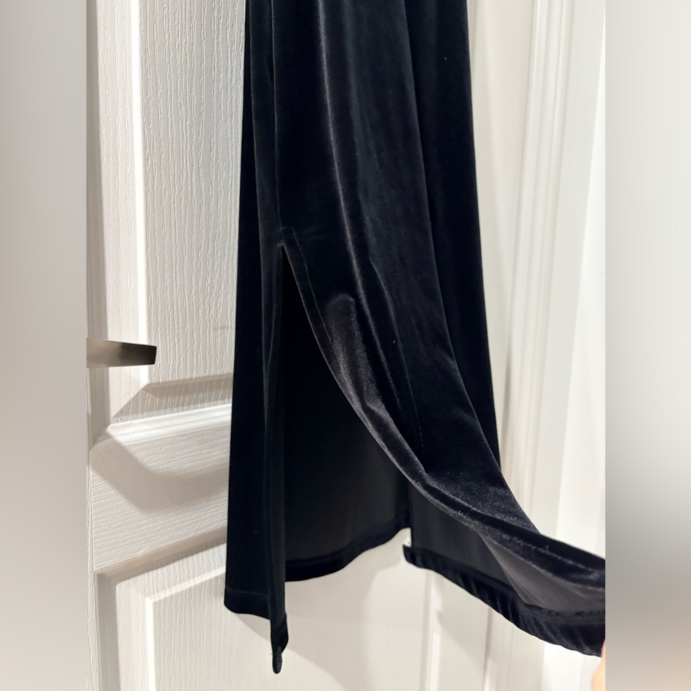 Black Velvet Feather Trim Slip Dress – Spaghetti Straps – Party / Cocktail - Picture 6 of 9